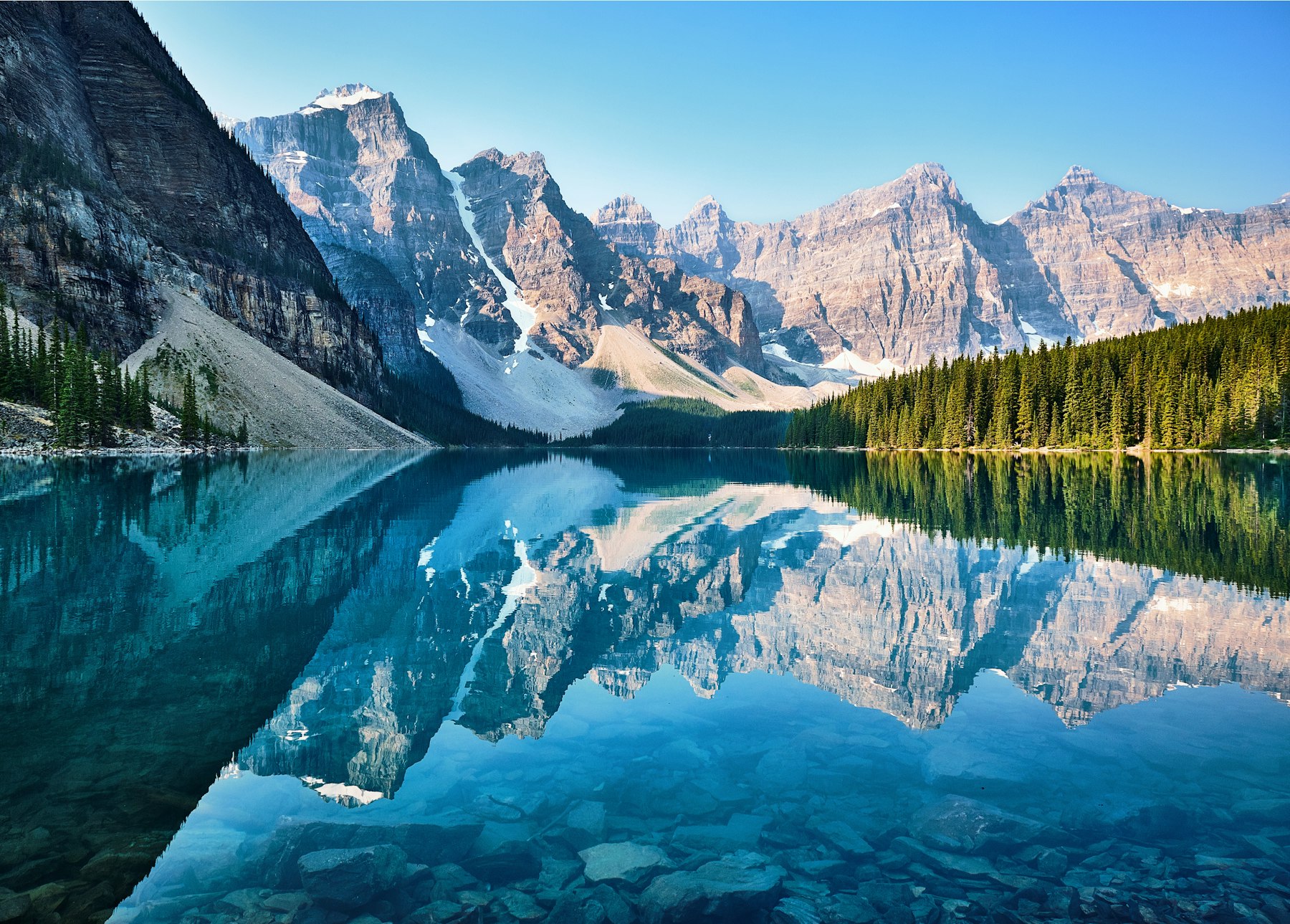 Moraine Lake in Banff National Park, Alberta, Canada